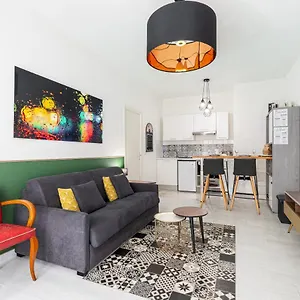 Cocoon Proche Apartment